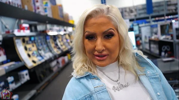 Mz Dani Meets Geek Squad Member At Best Buy And Invites Him Over To Repair More Than Her TV