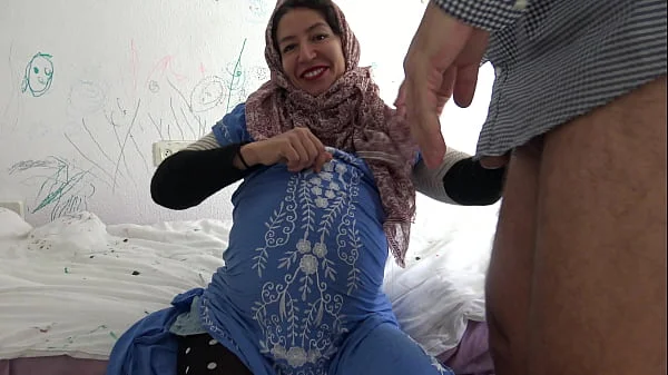 Pregnant turkish woman lets German man cum in her mouth