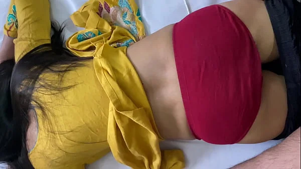 Indian beautiful stepmom fucked by real stepson hardcore pussy fucking with hindi audio porn