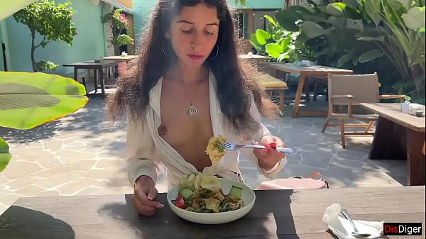 Cum on a girl's face in a public cafe - She eats lunch with cum on her face! - Cumwalk