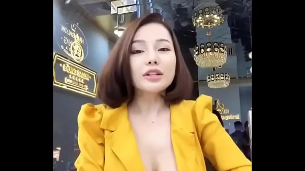 Sexy Vietnamese Cô ấy là ai?